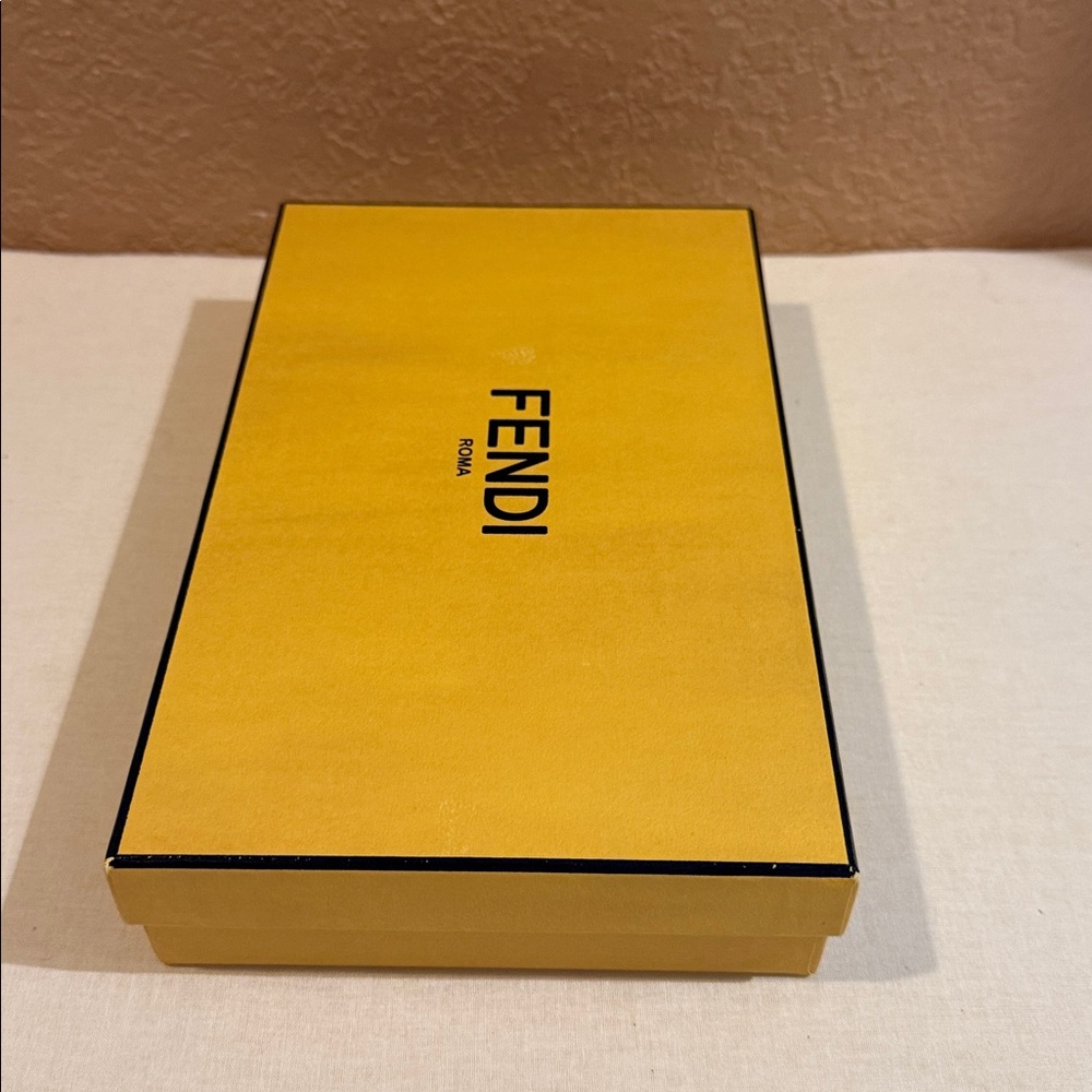 Fendi Yellow Storage Box - Picture 4 of 9